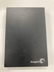 【データ復旧・データ復元成功実績】外付HDD Seagate SRD00F1 1TB PCに接続すると反応するが、読み込めない。PCが固まる。