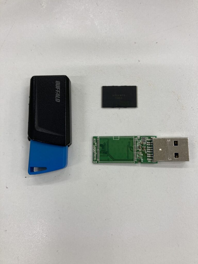 USBメモリ BUFFALO RUF3-SP32G-BL 32GB