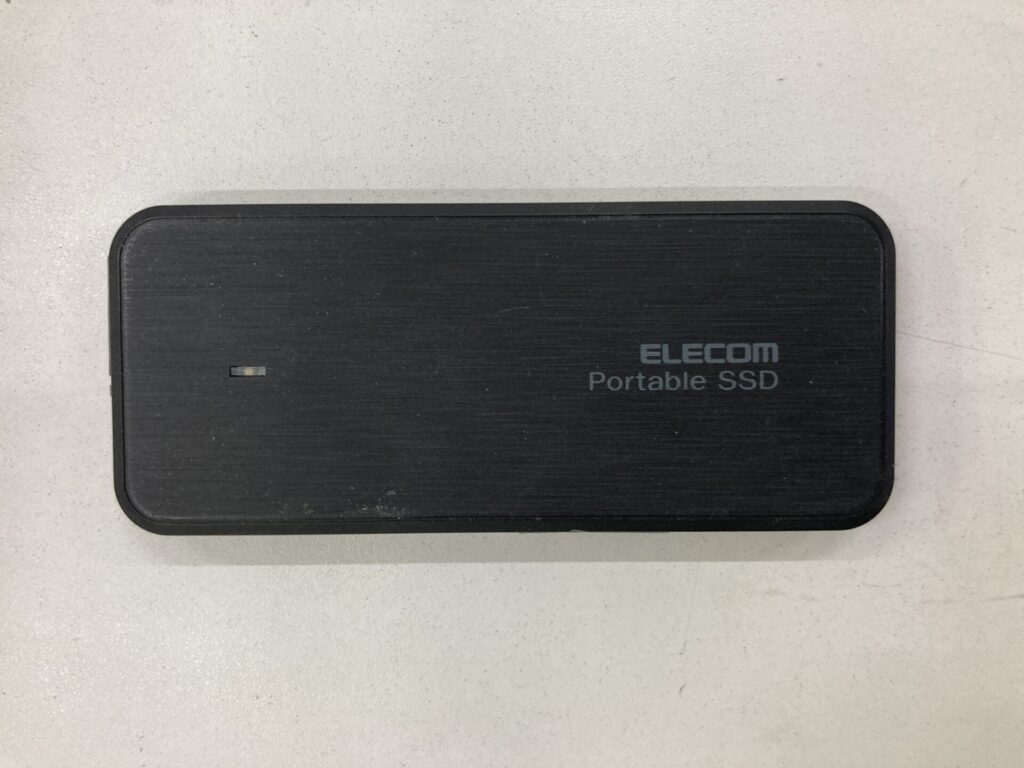 外付SSD ELECOM ESD-ECA1000GBKR 1TB
