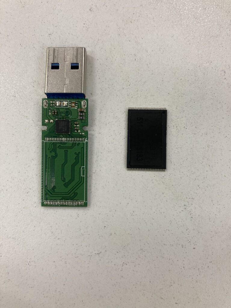 USBメモリ ELECOM MF-PKU3032GBU 32GB